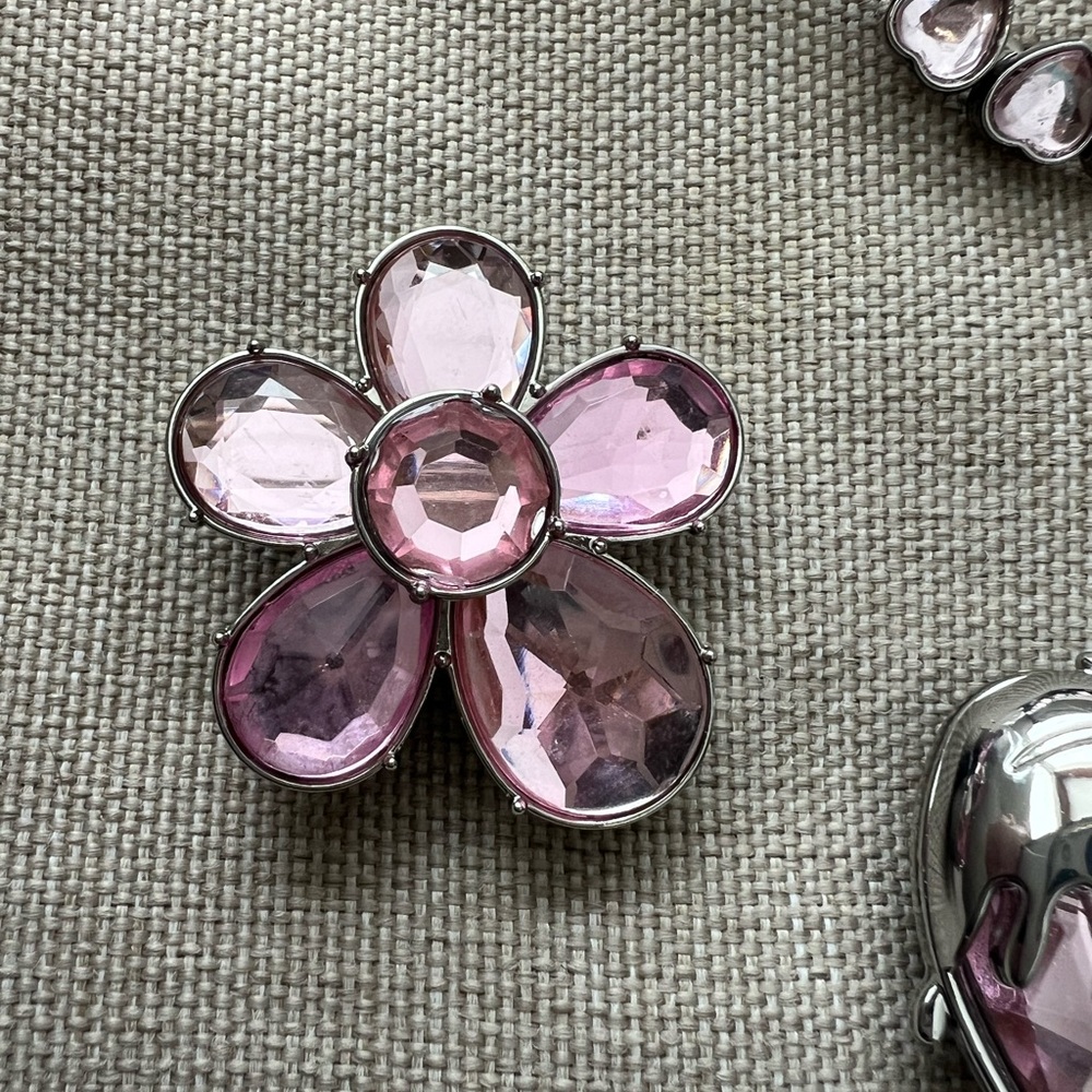 “Bundle” of 4 - Authentic Crocs Metal “Silver & Pink” Bling Jibbitz - Picture 3 of 6